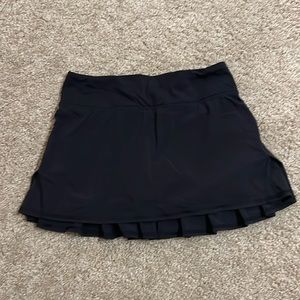 Lululemon Tennis/Golf Pleated Skirt/Skort (with shorts underneath) Size 2
